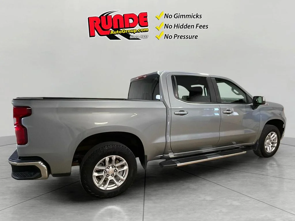 Used 2024 Sterling Gray Metallic Chevrolet LT image 4