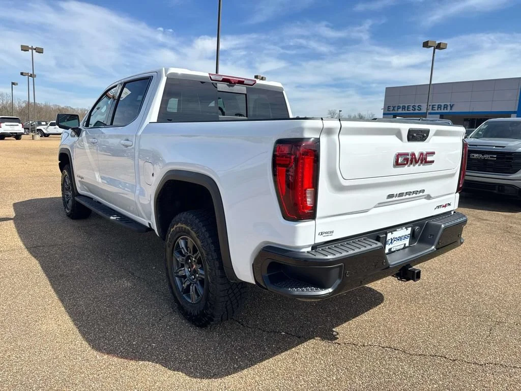 2026 GMC Sierra 1500 AT4X - Photo 12