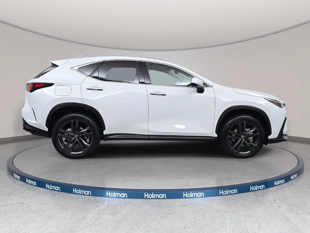Certified Used 2026 ULTRA WHITE Lexus 450h+ Luxury image 4