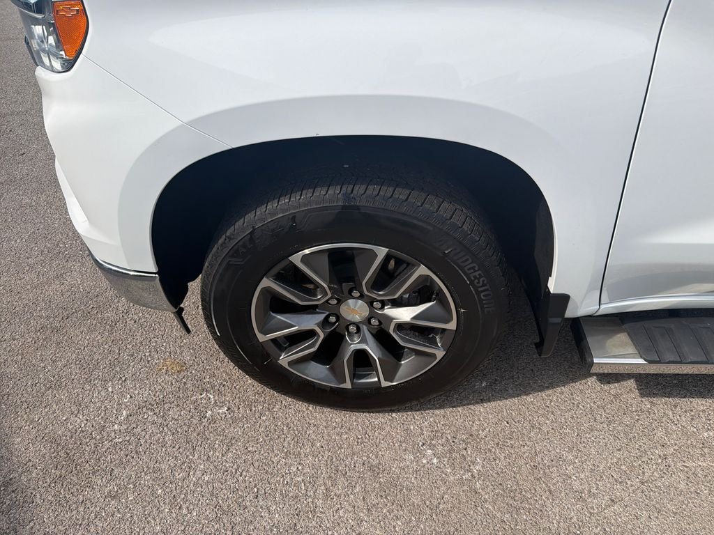Used 2024 White Chevrolet LT image 10