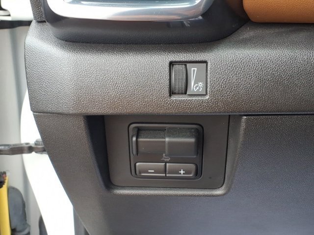 Used 2024 Summit White GMC AT4 image 14
