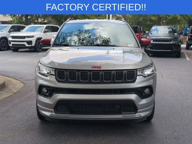 Used 2023 Silver Jeep Limited image 8