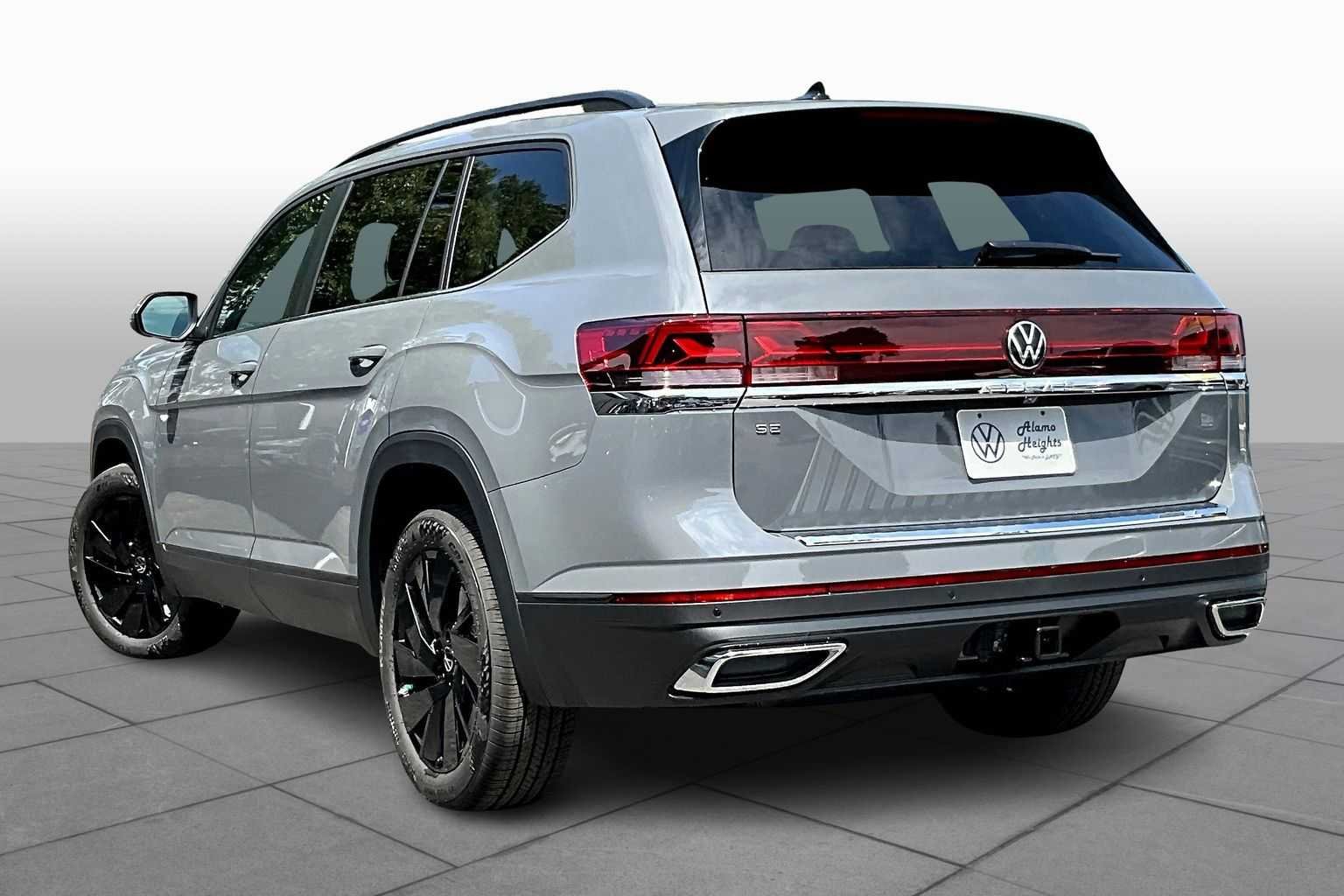 2026 Volkswagen Atlas SE w/Tech - Photo 12