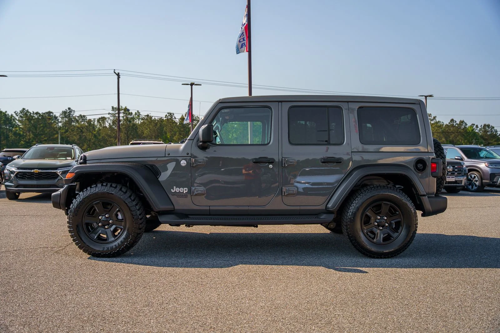 Used 2021 Gray Jeep Unlimited Sport S image 4