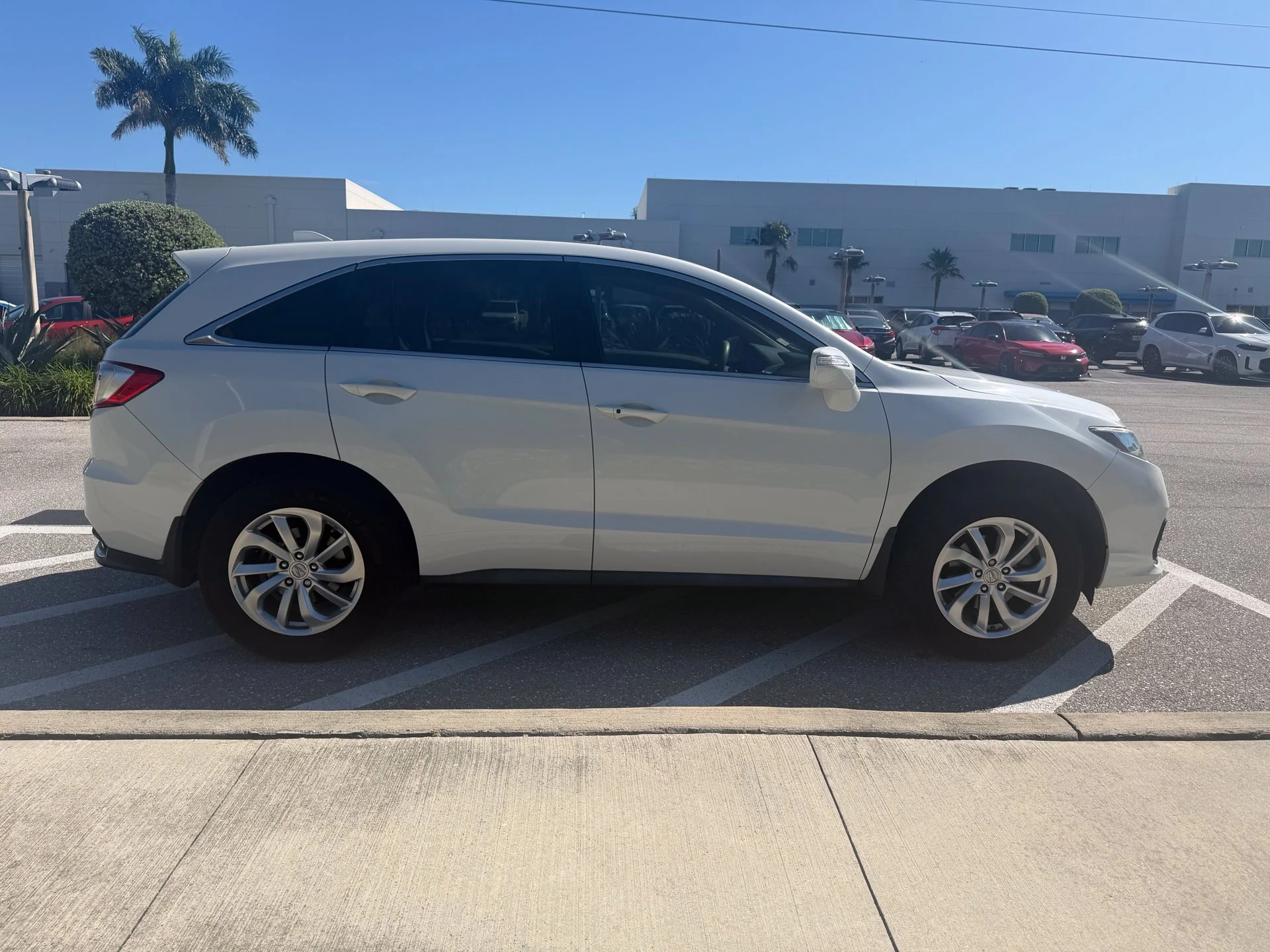 Used 2017 White Diamond Pearl Acura Base image 5