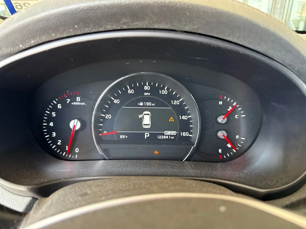 Used 2019 Silver Kia EX image 8