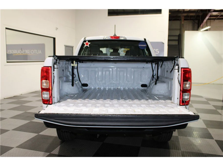Used 2022 White Ford XL Pickup 4D 5 ft image 19