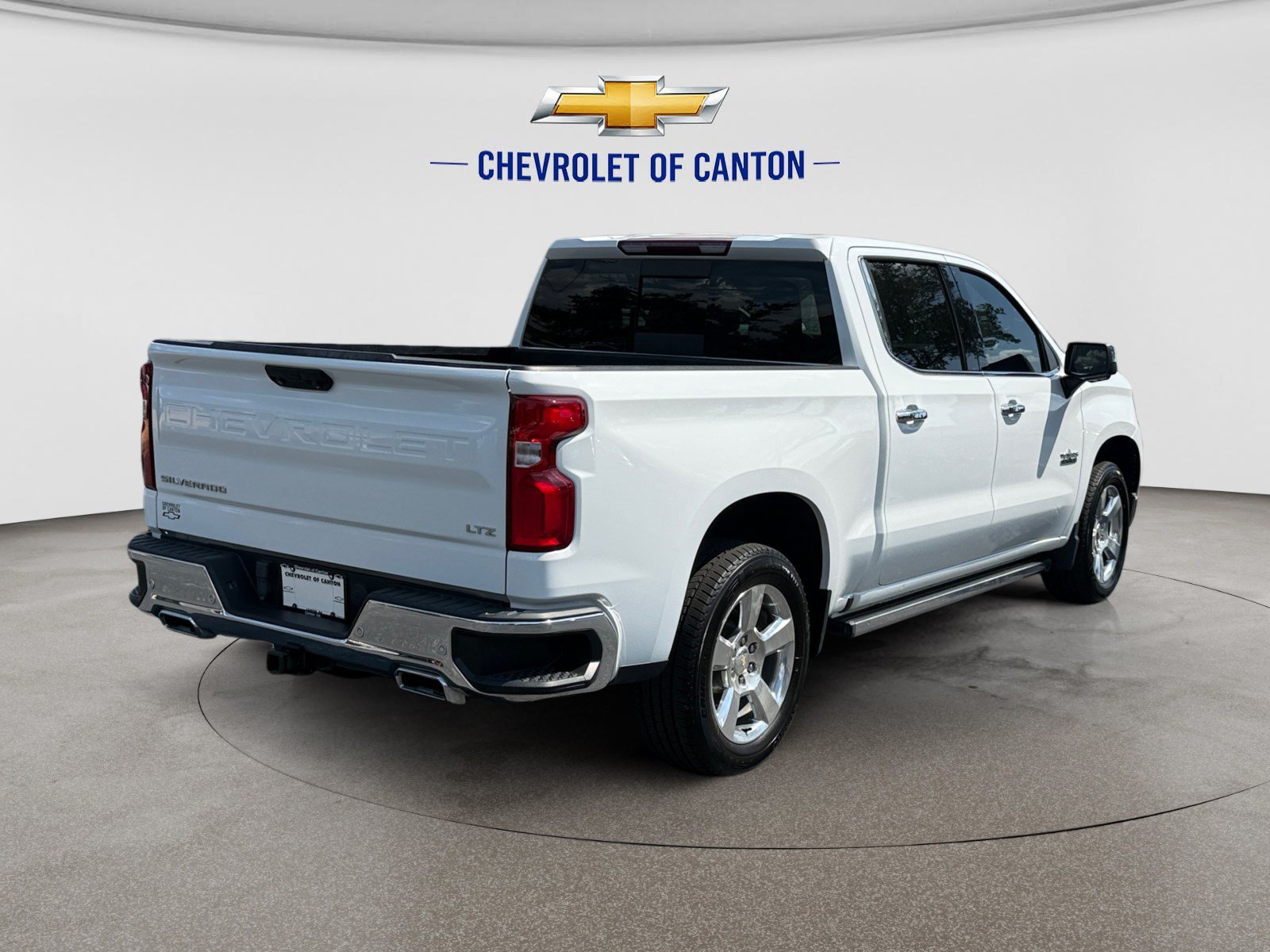 2023 Chevrolet Silverado 1500 LTZ - Photo 5
