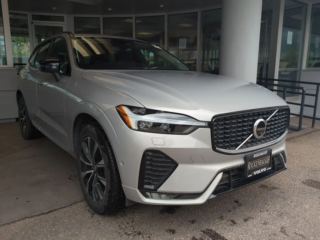 2025 Volvo XC60 B5 Plus Dark AWD's photo