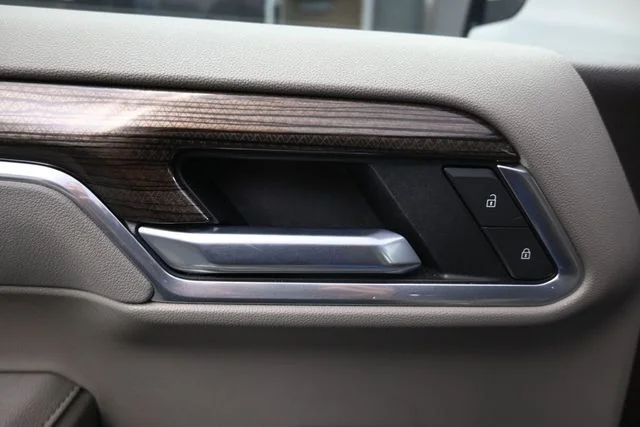 Used 2025 Blue Chevrolet LT image 19