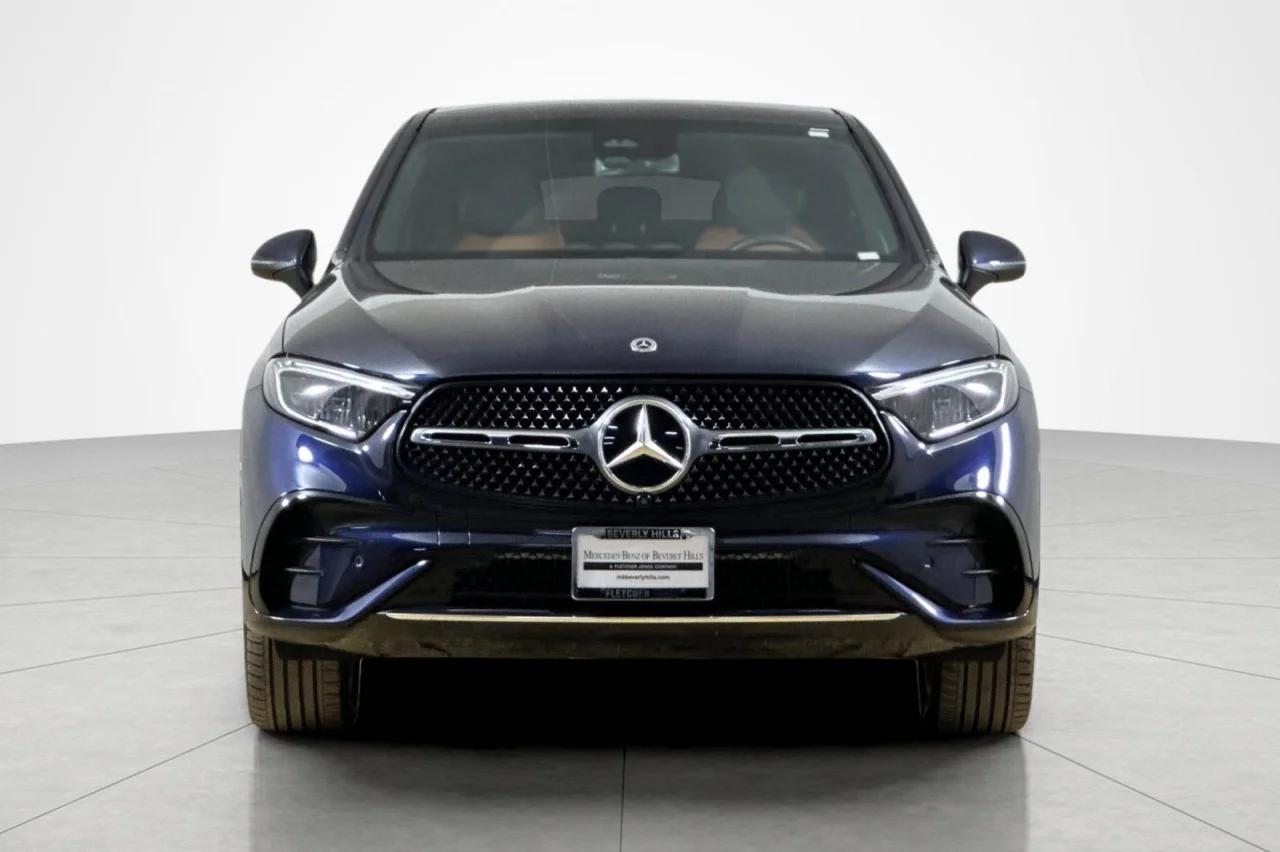 Used 2024 Nautical Blue Metallic Mercedes-Benz GLC 300 image 8