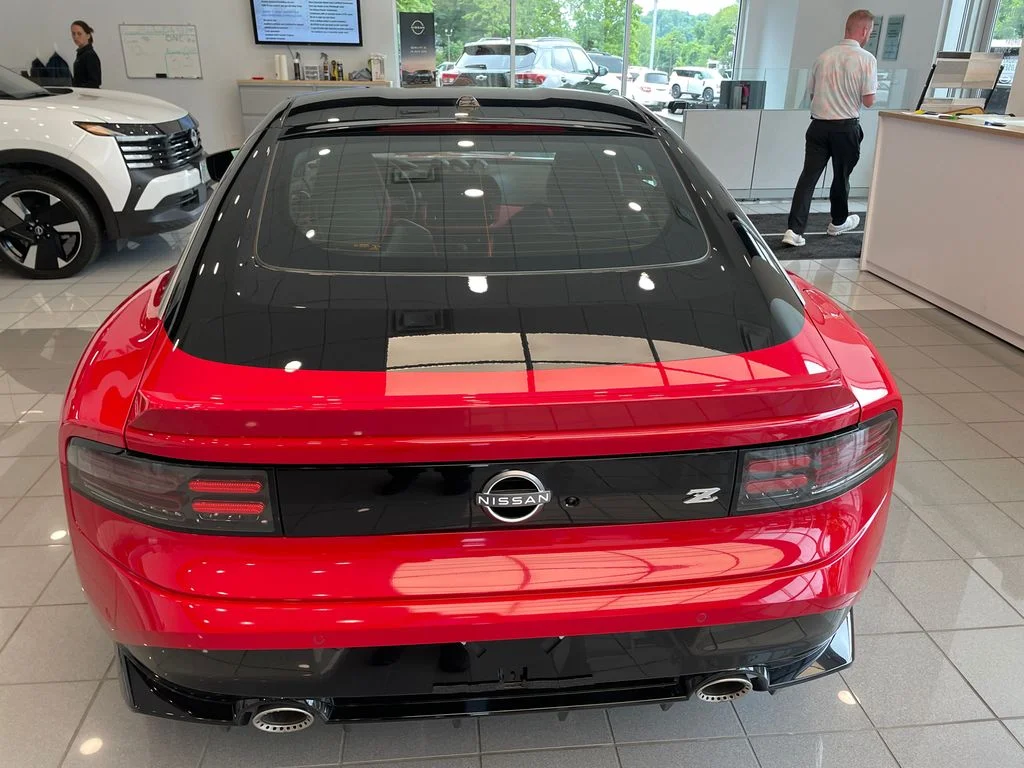 New 2026 Solid Red / Super Black Two-tone Nissan Performance image 6