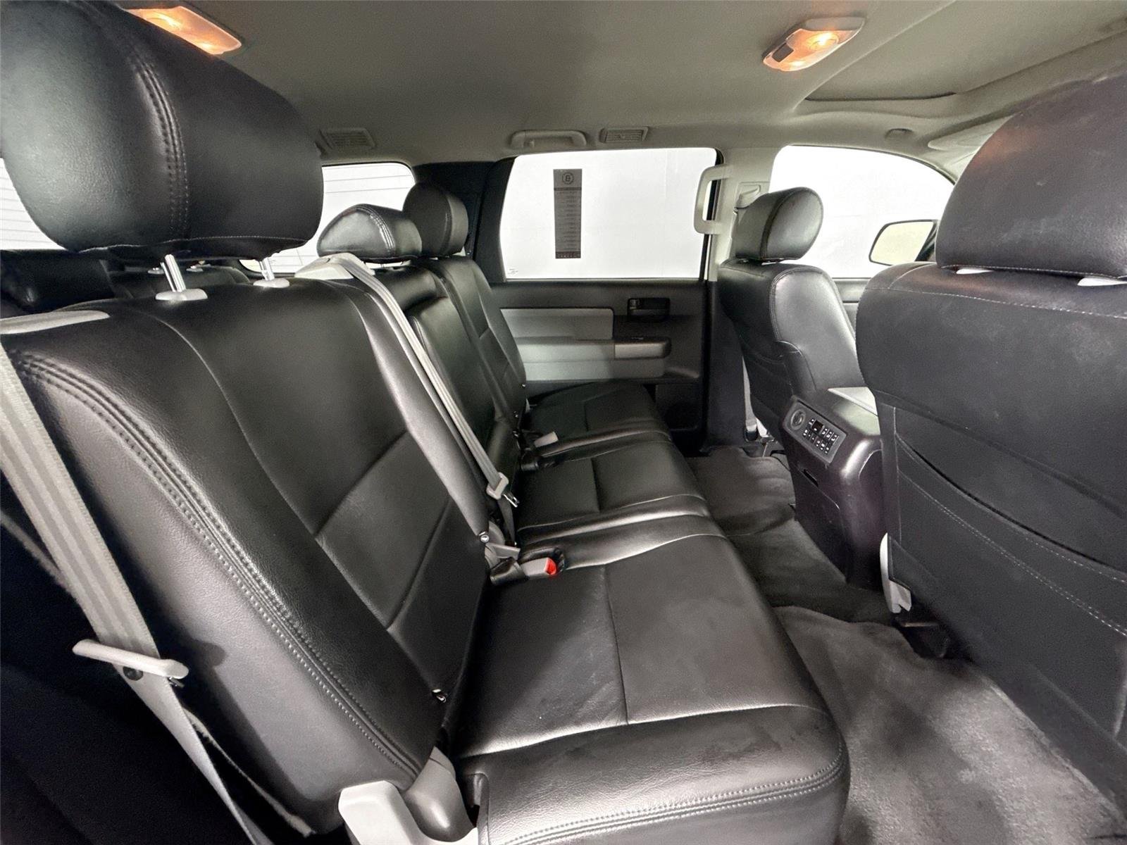 Used 2016 Super White Toyota SR5 image 38