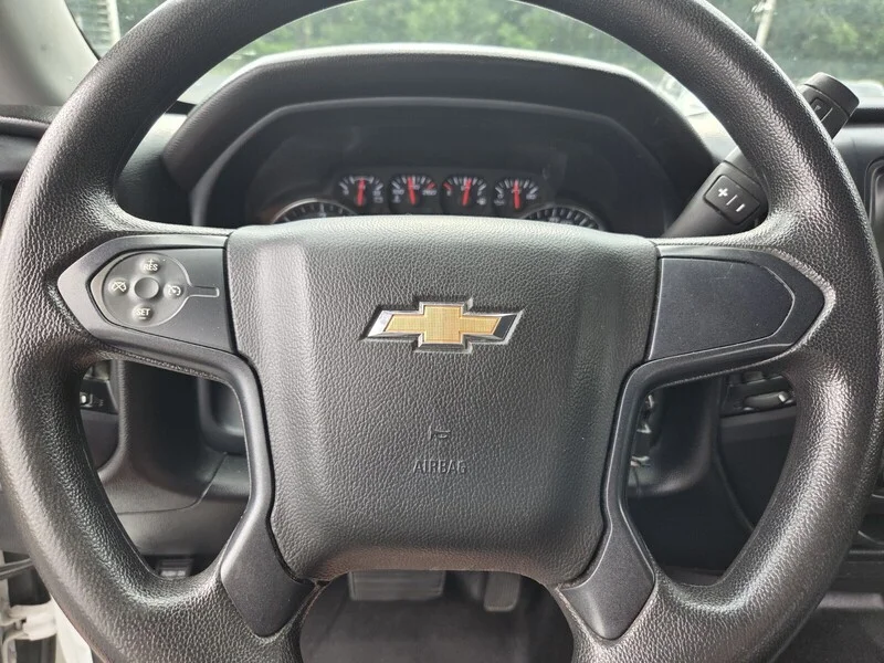 Used 2018 Summit White CHEVROLET WORK TRUCK image 21