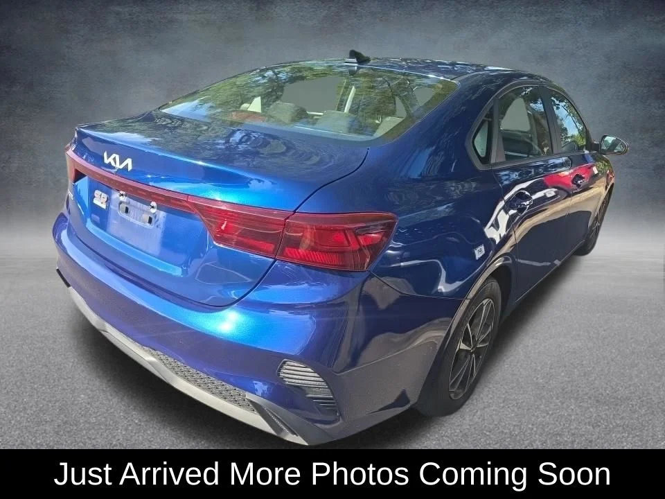 Used 2023 Blue Kia LXS image 2