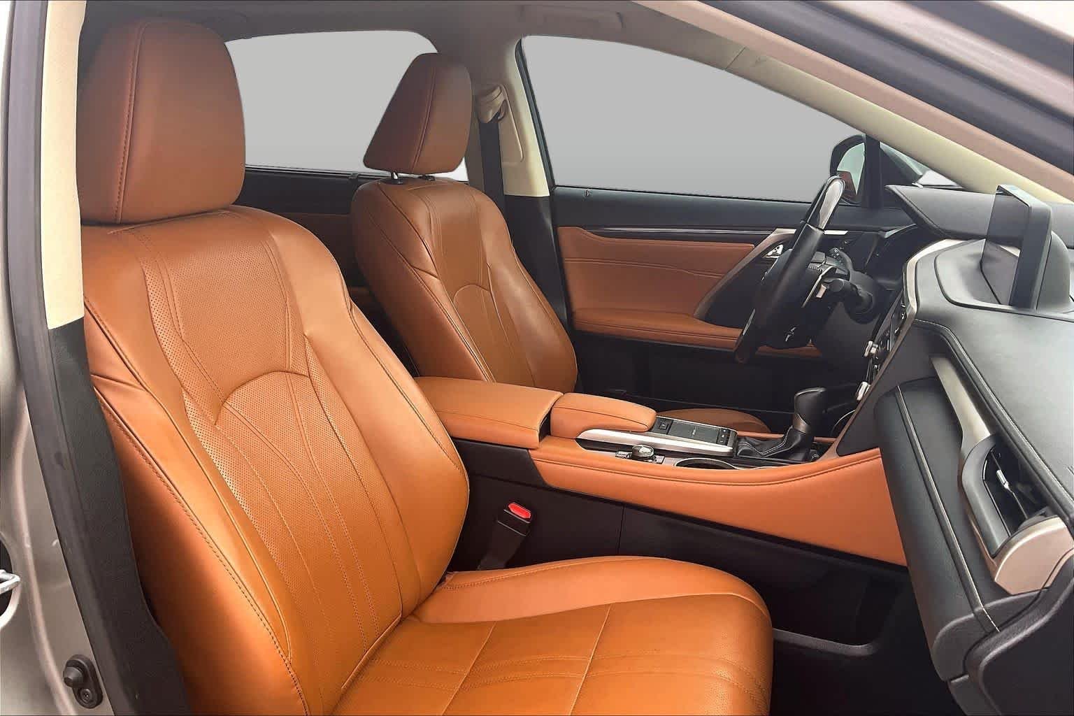 Used 2022 Atomic Silver Lexus  image 9