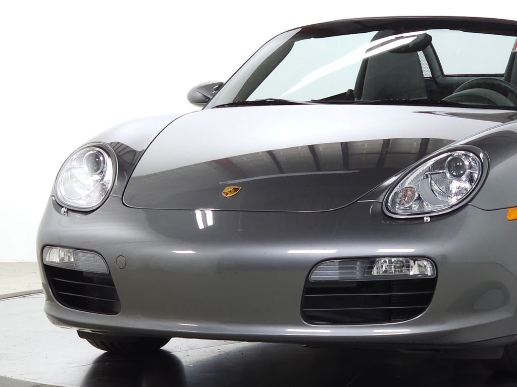 Used 2008 Meteor Gray Metallic Porsche Base image 4