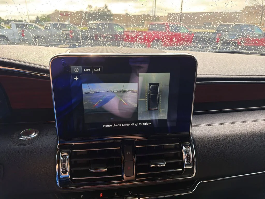 Used 2019 Black Metallic Lincoln Reserve image 27