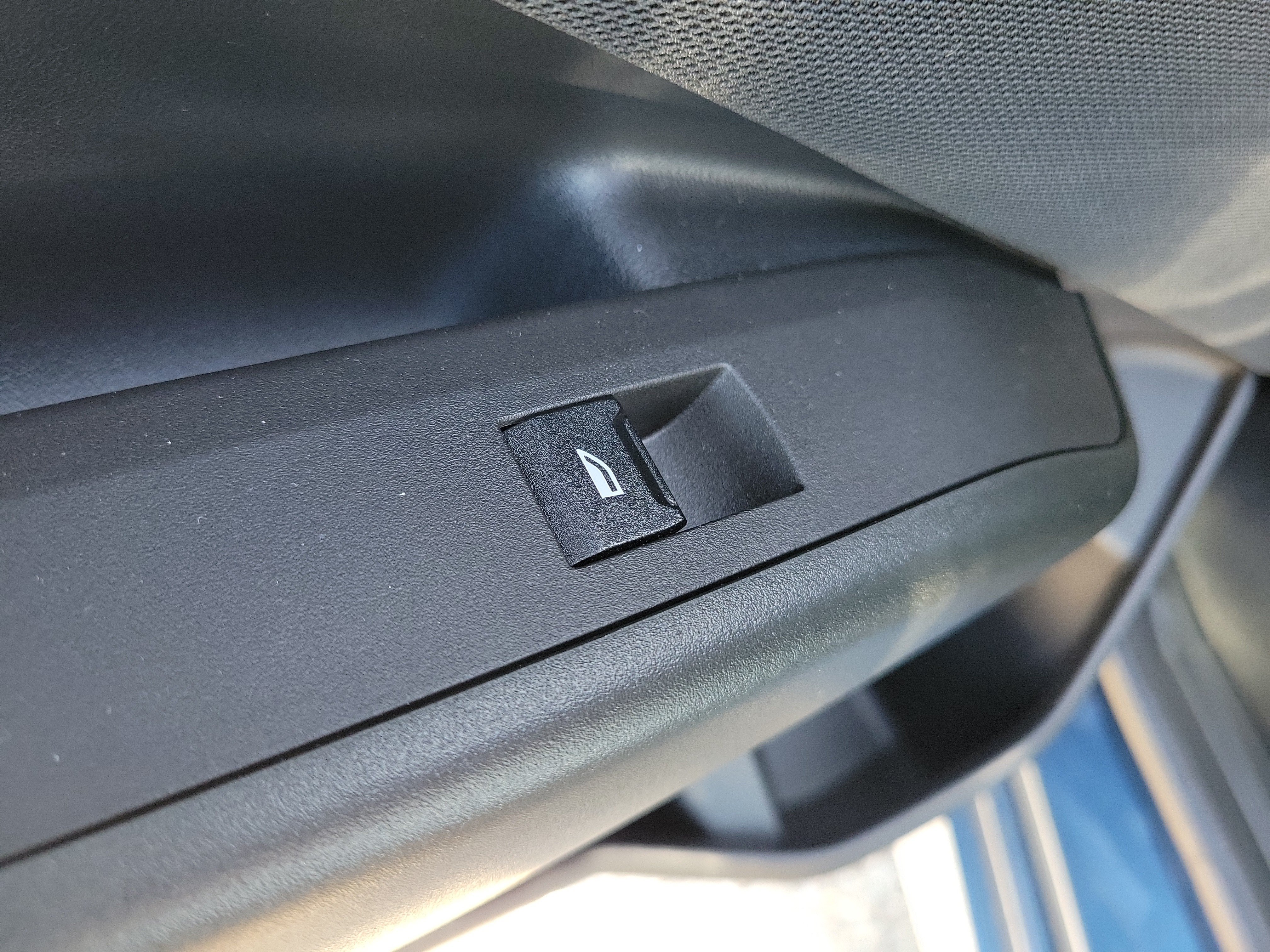 Used 2025 Blue BMW M50 xDrive image 17