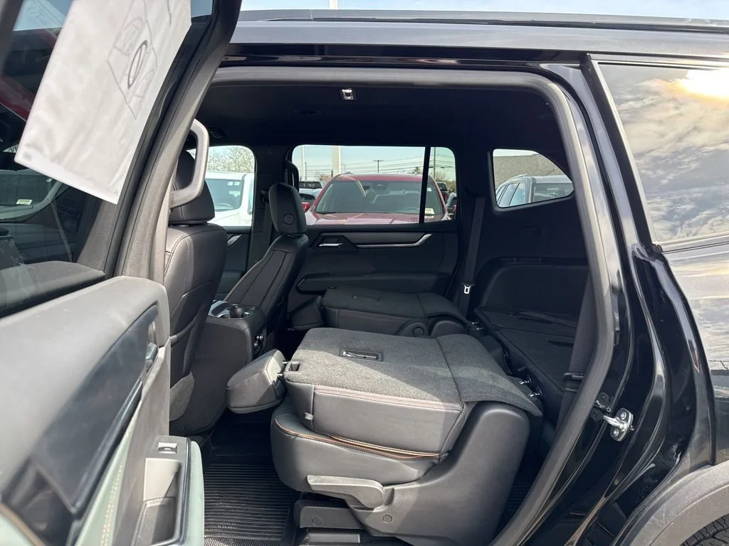2026 GMC Acadia AT4 - Photo 6