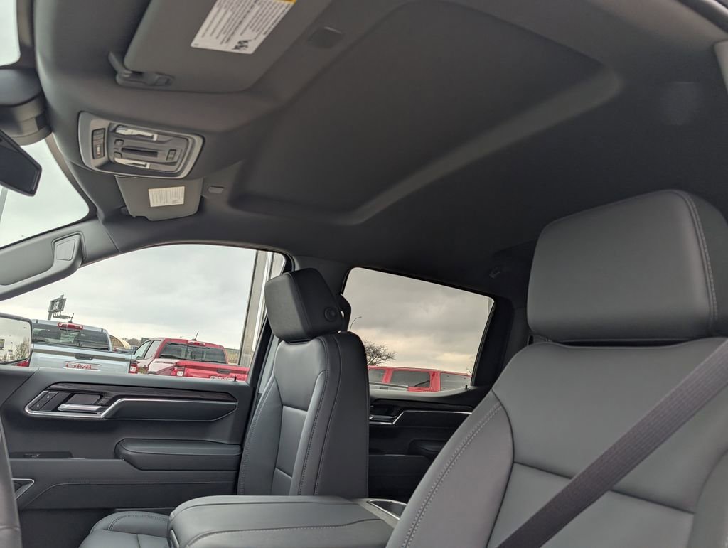 2026 GMC Sierra 1500 SLT - Photo 6
