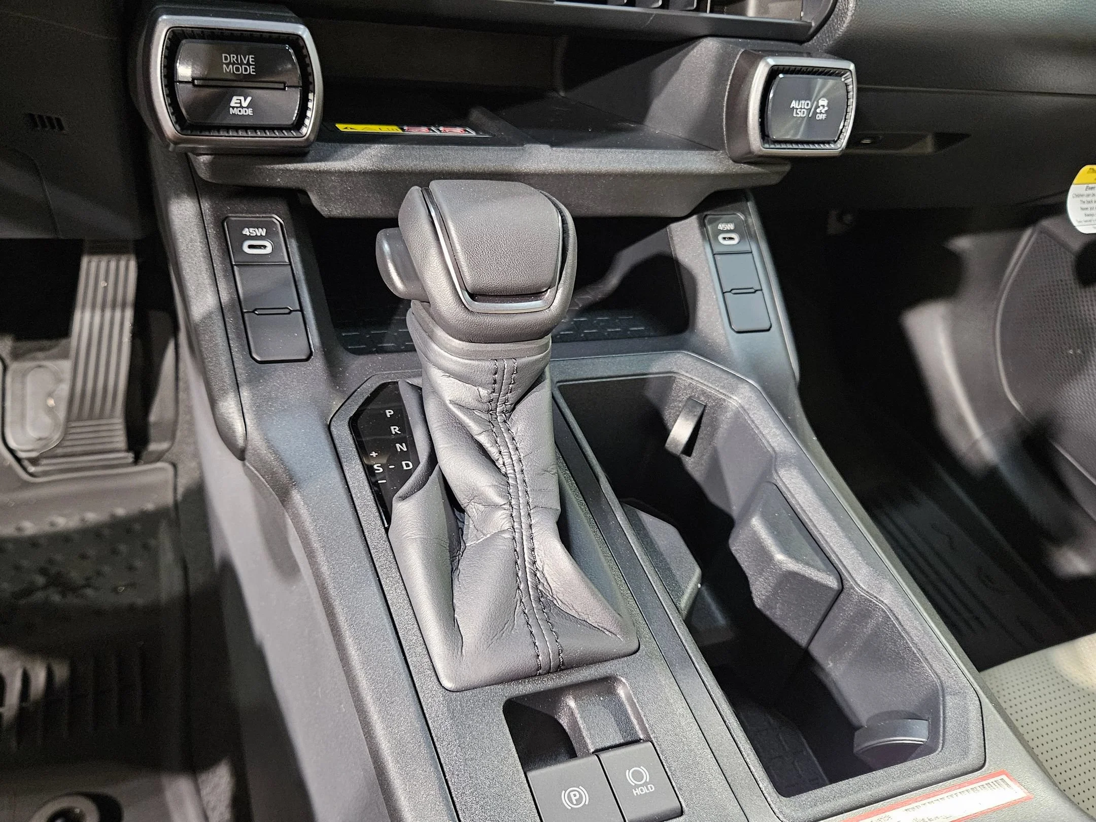 New 2026 Cloud Toyota XLE Premium image 17