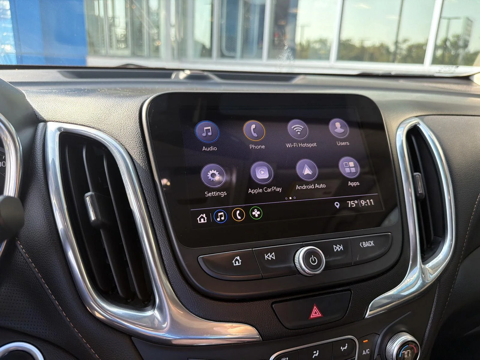 Used 2019 Iridescent Pearl Tricoat Chevrolet Premier image 28