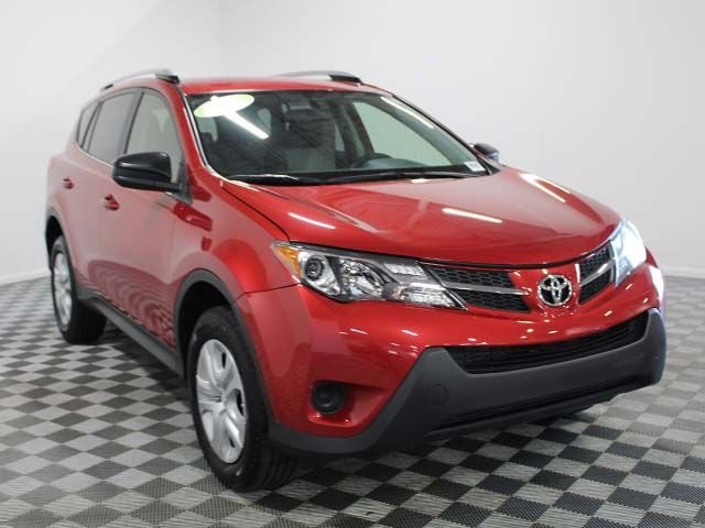 Used 2015 Barcelona Red Metallic Toyota LE image 8