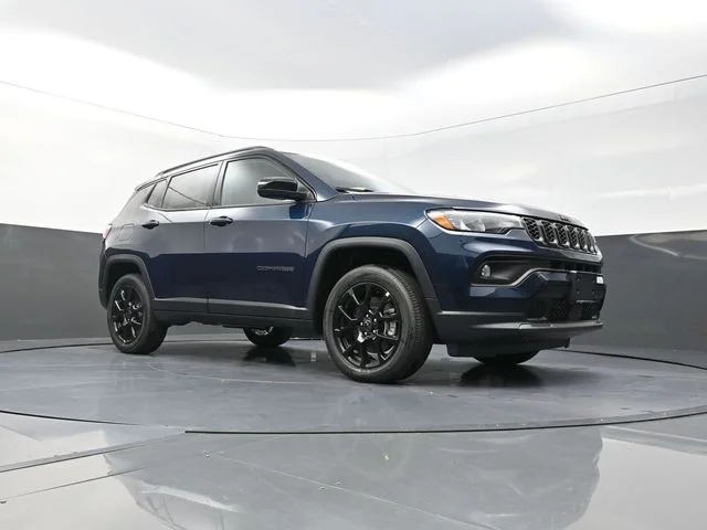 New 2026 Fathom Blue Pearl-Coat Exterior Paint Jeep Latitude image 19