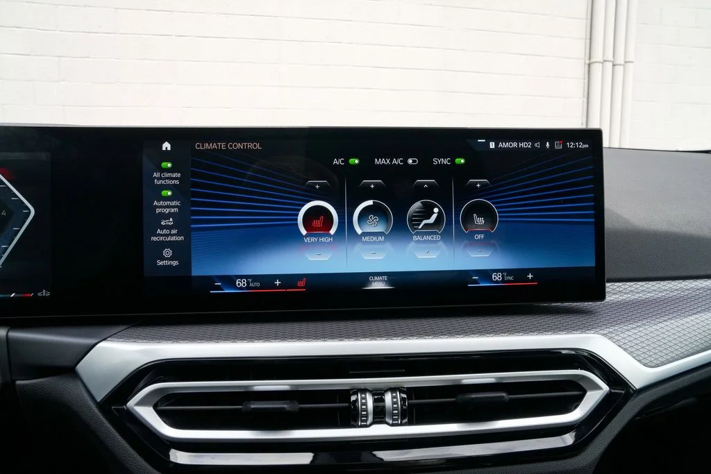 2024 BMW 3 Series 330i - Photo 28