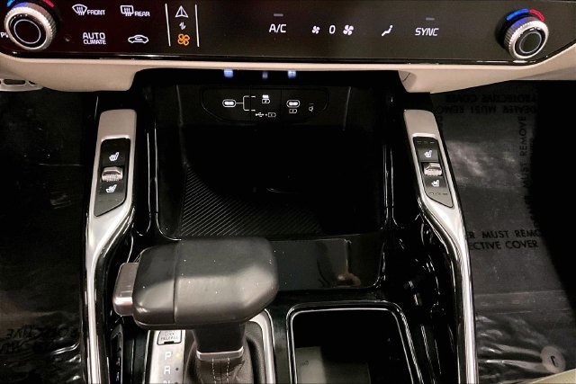 Used 2025 Ebony Black Kia SX image 37