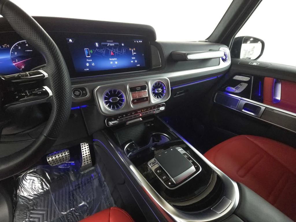 Certified Used 2025 MANUFAKTUR Graphite Metallic Mercedes-Benz G 550 image 15