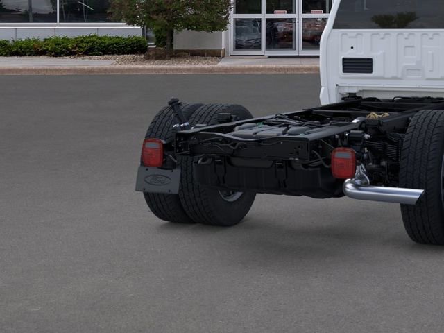 2025 Ford F-600 Super Duty Chassis Cab XL - Photo 21
