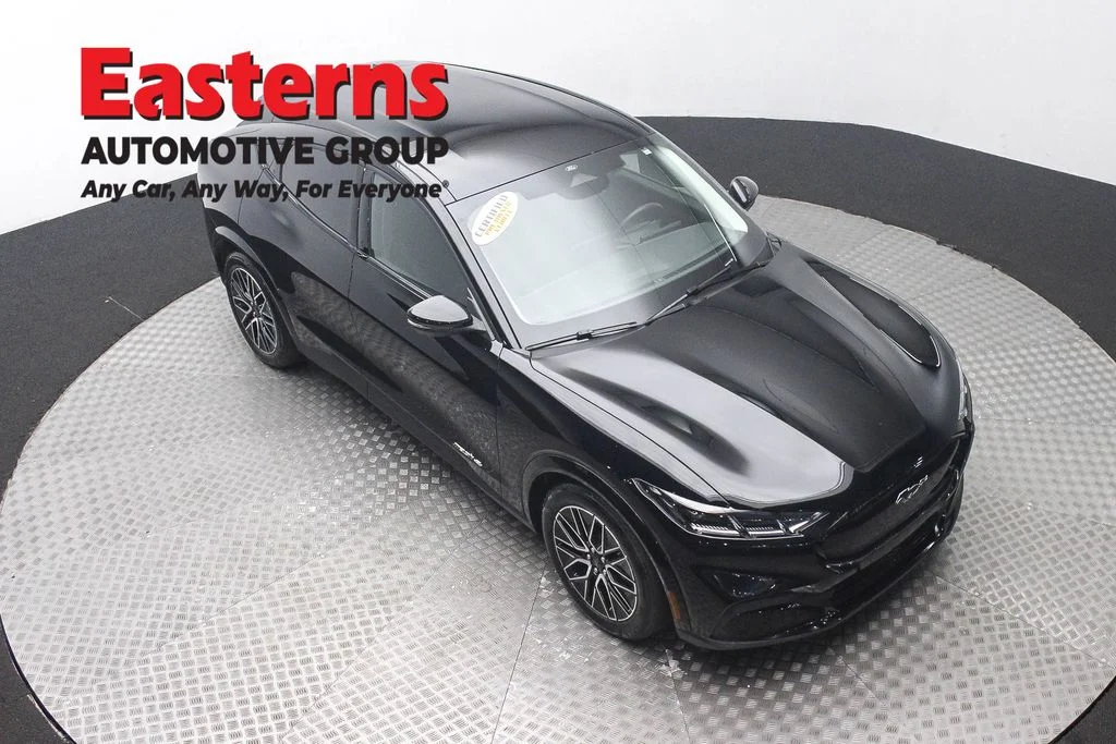 Used 2025 Black Ford Premium image 3