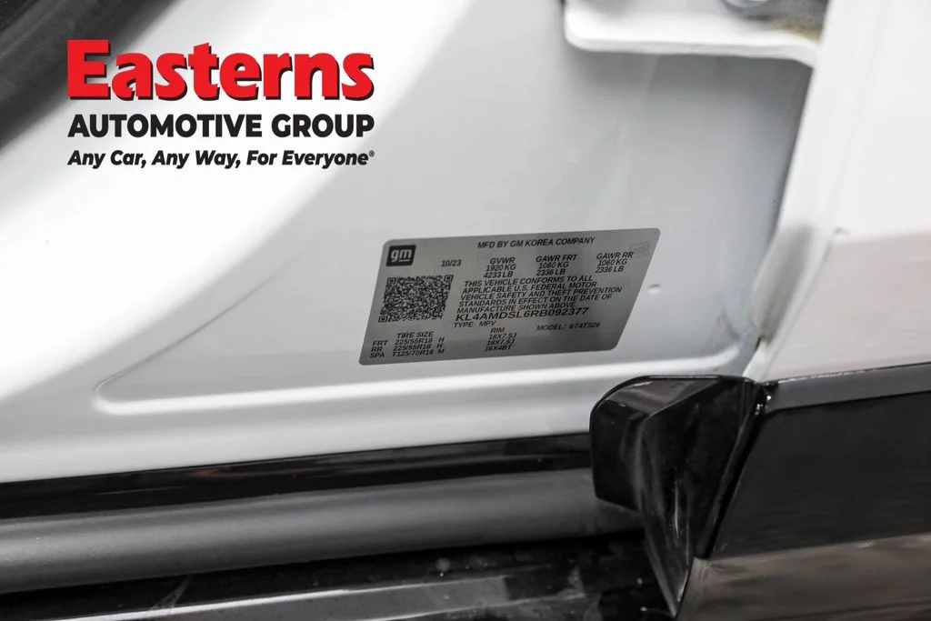 Used 2024 White Buick Sport Touring image 34