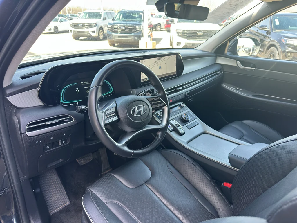 Used 2025 Moonlight Cloud Hyundai SEL image 12