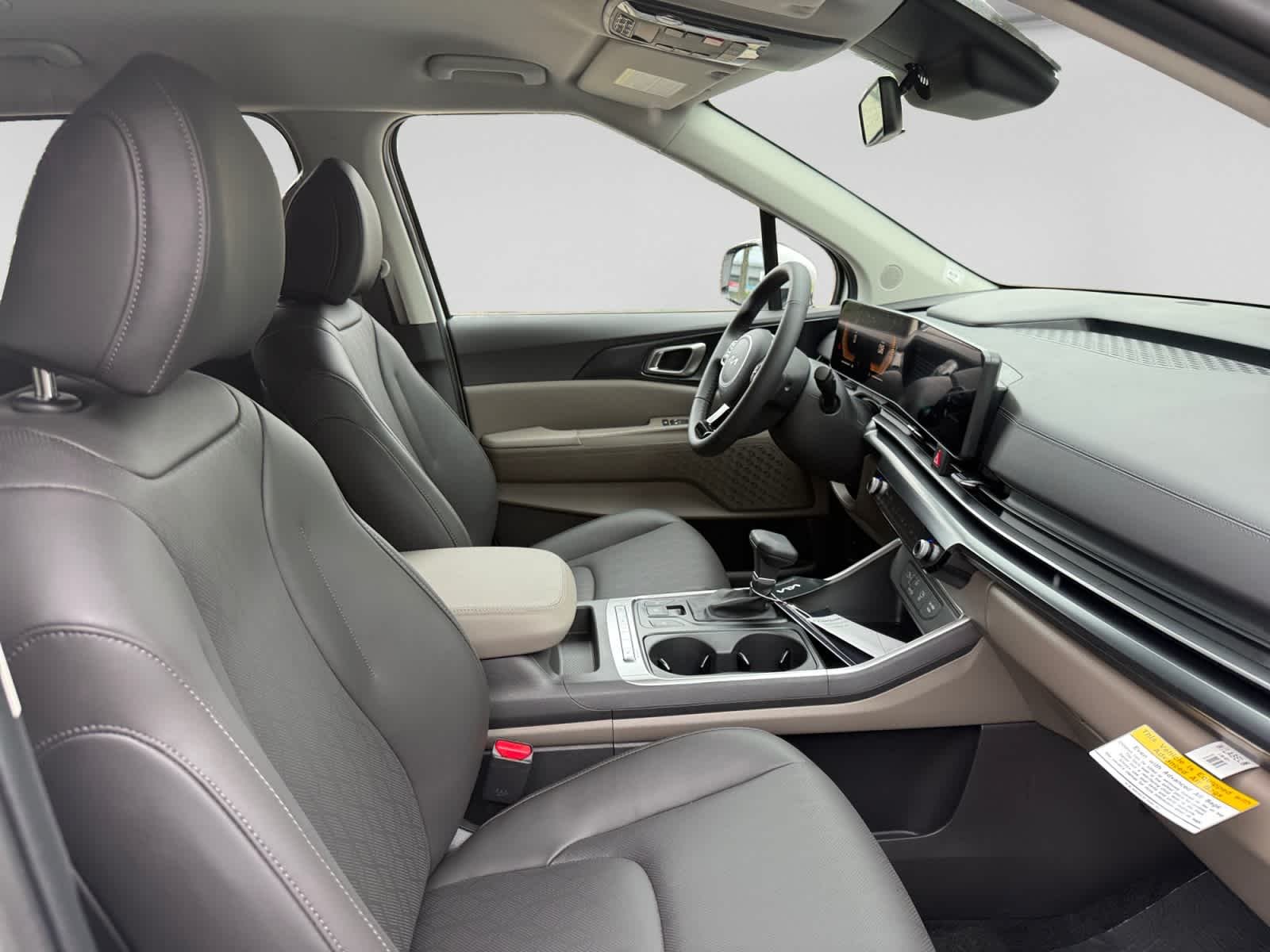 New 2026 Snow White Pearl Kia LXS image 20