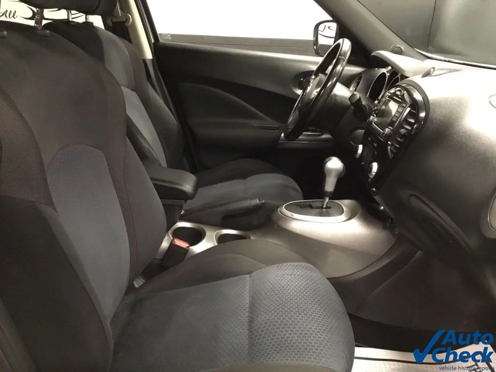 Used 2017 Silver Nissan SV image 35