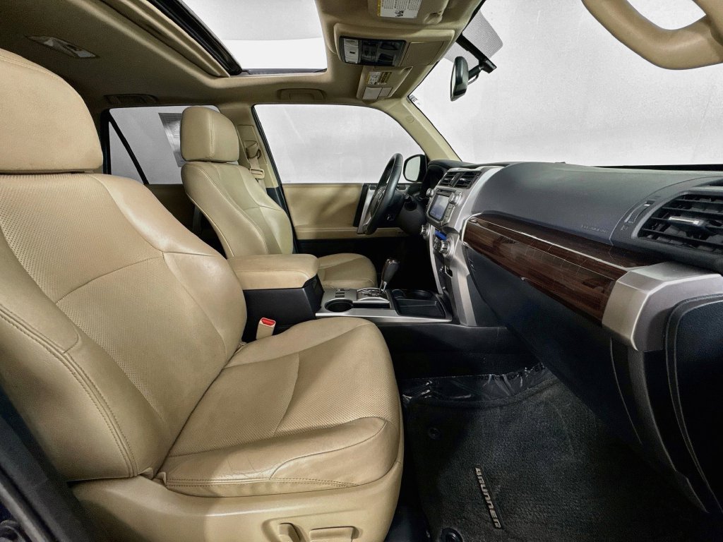 Used 2014 Nautical Blue Toyota Limited image 35