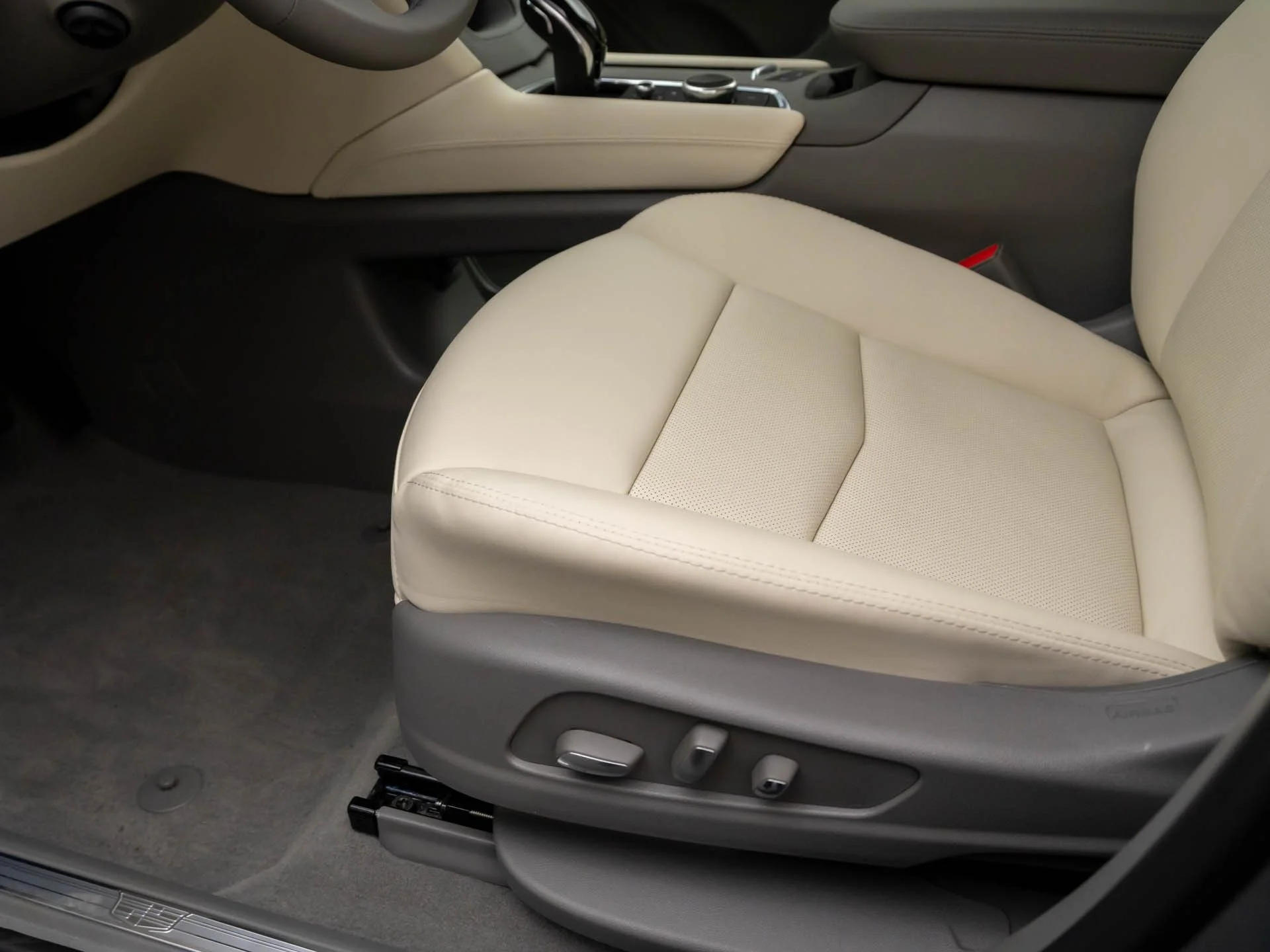 New 2026 Silver Cadillac Premium Luxury image 17