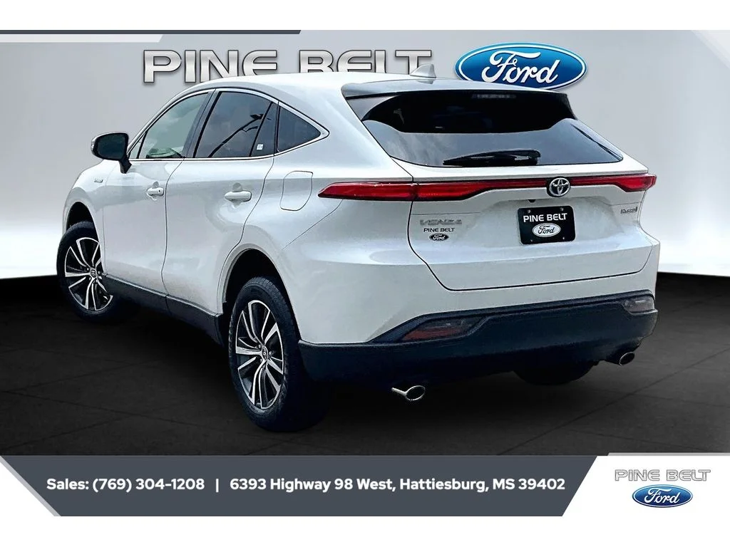 Used 2021 Blizzard Pearl Toyota LE image 2
