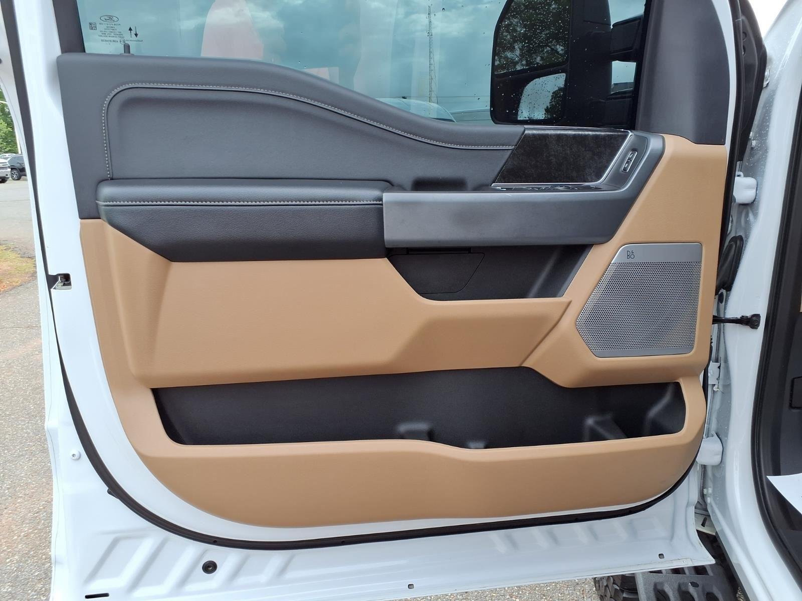 Used 2024 White Ford XLT image 29