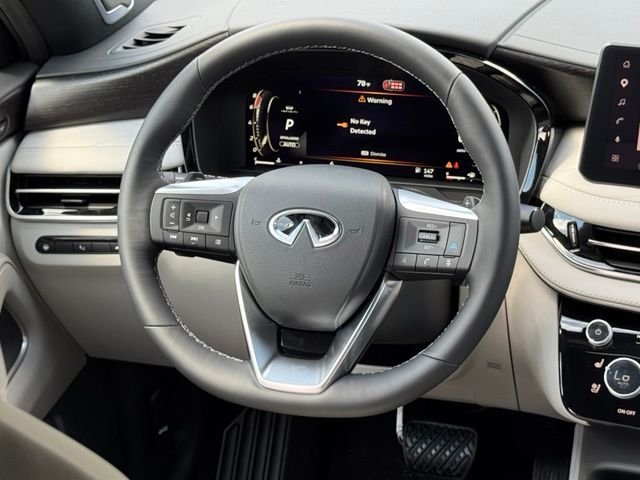 New 2027 2T RAD WHT INFINITI Autograph AWD image 32