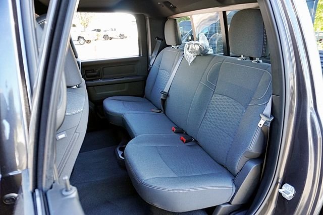 New 2026 Granite Crystal Metallic Clear-Coat Exterior Paint RAM Tradesman image 20