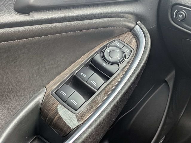 Used 2024 White Chevrolet LT image 22