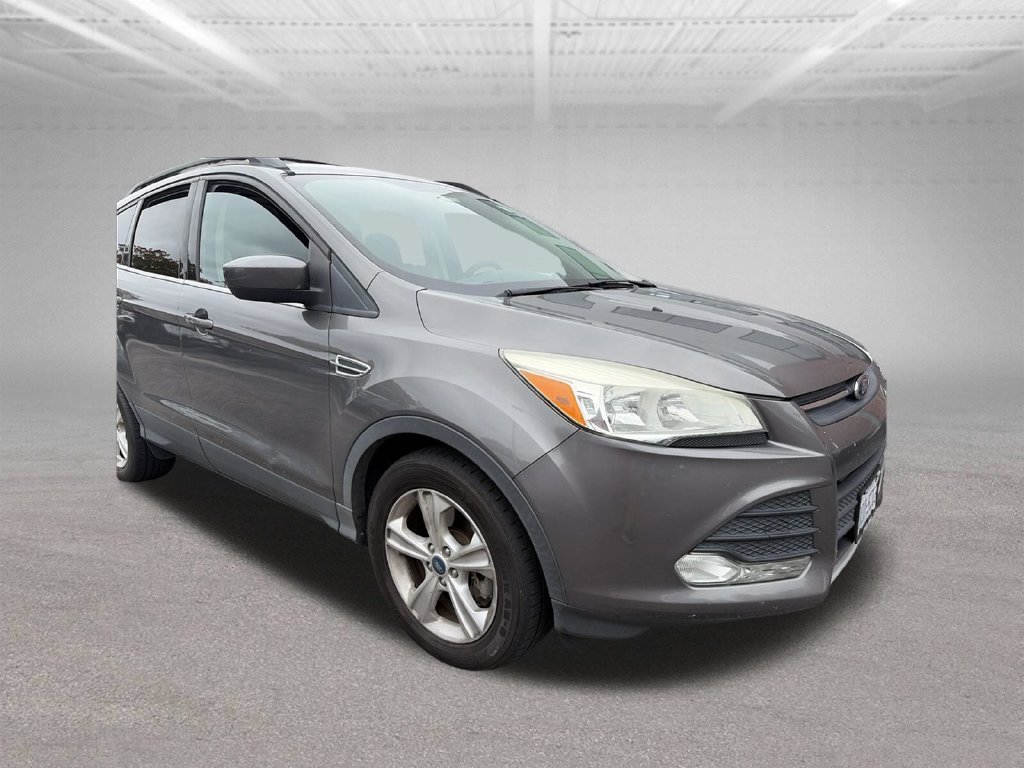 Used 2013 Gray Ford SE image 3