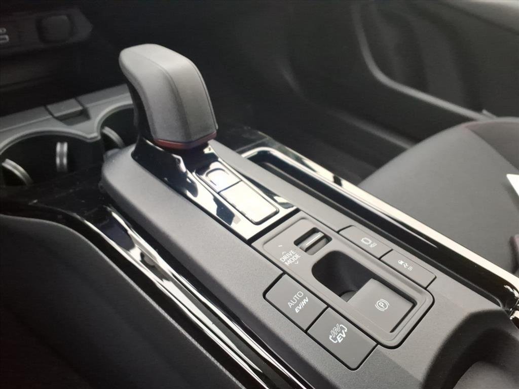 2026 Toyota Prius Plug-in Hybrid SE - Photo 24