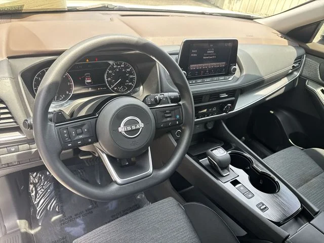 Used 2023 White Nissan SV image 15