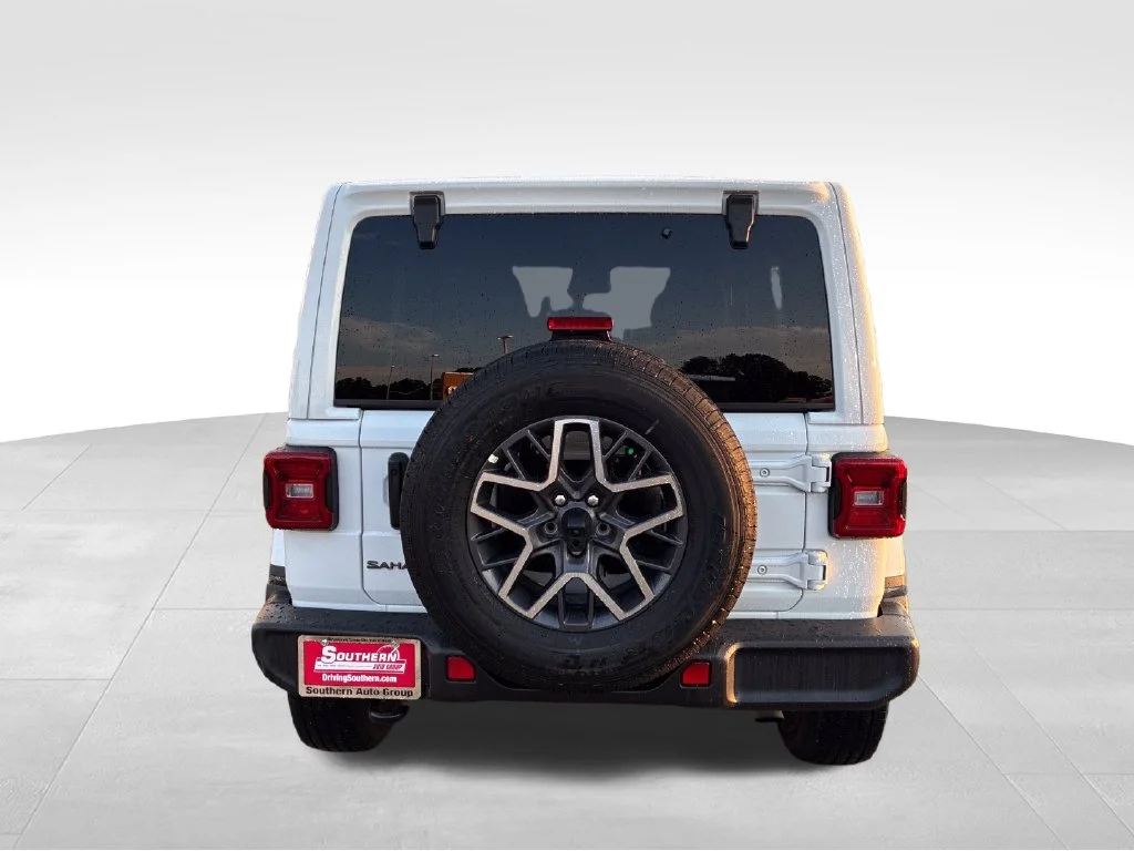 Used 2026 White Jeep Sahara image 4