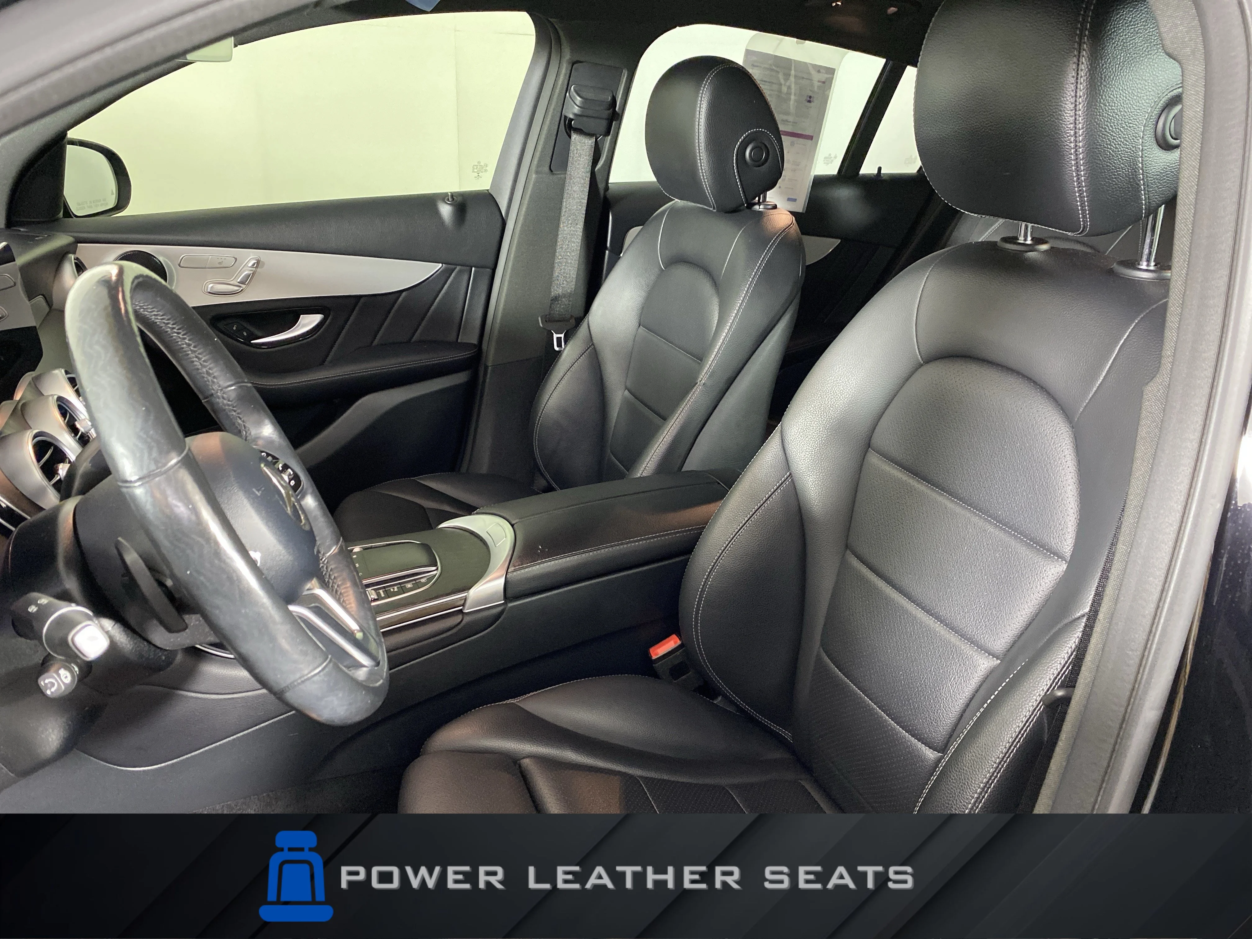 Used 2021 Obsidian Black Metallic Mercedes-Benz GLC 300 image 17